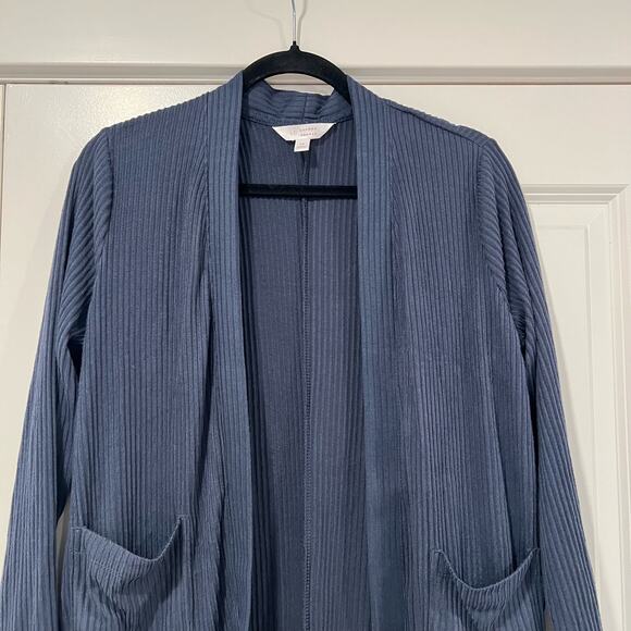Lauren Conrad Women's Navy Ribbed Cardigan with Ruffled Hem Size Medium - Picture 3 of 6